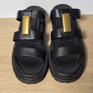Massimo Dutti Black Leather Sandals
